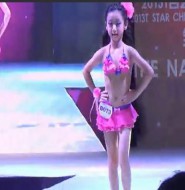 在线播放：宁波的T台之星，泳装正点童模秀！！！